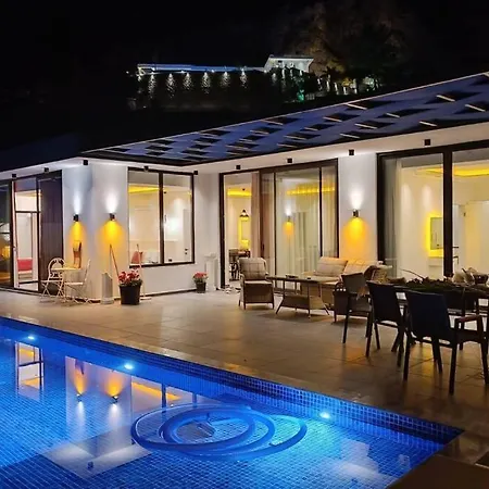 מלון Serengeti / Kalkan קס