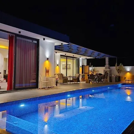 Serengeti / Kalkan מלון קס